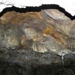 Grotta dei ladroni V Schwefelhaltiger Lava-stein