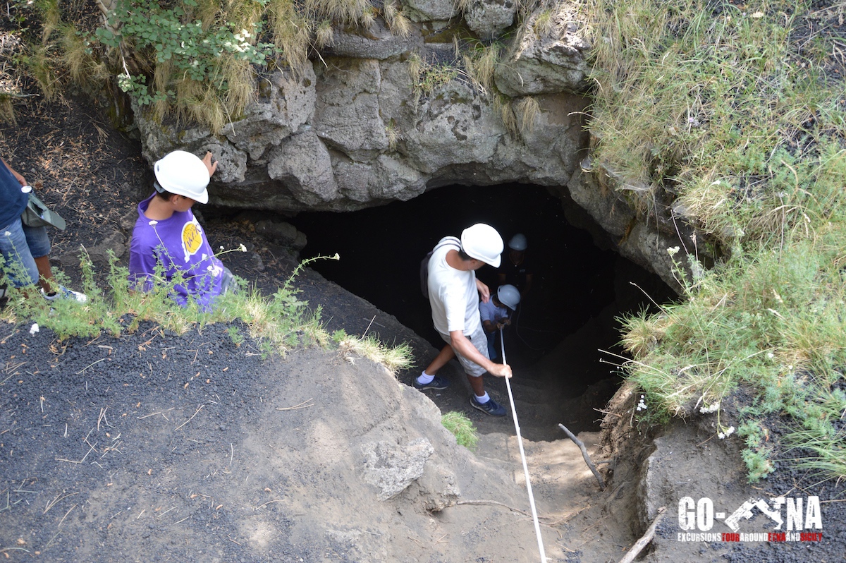 Etna Grotte