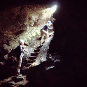 Etna Lava Grotte