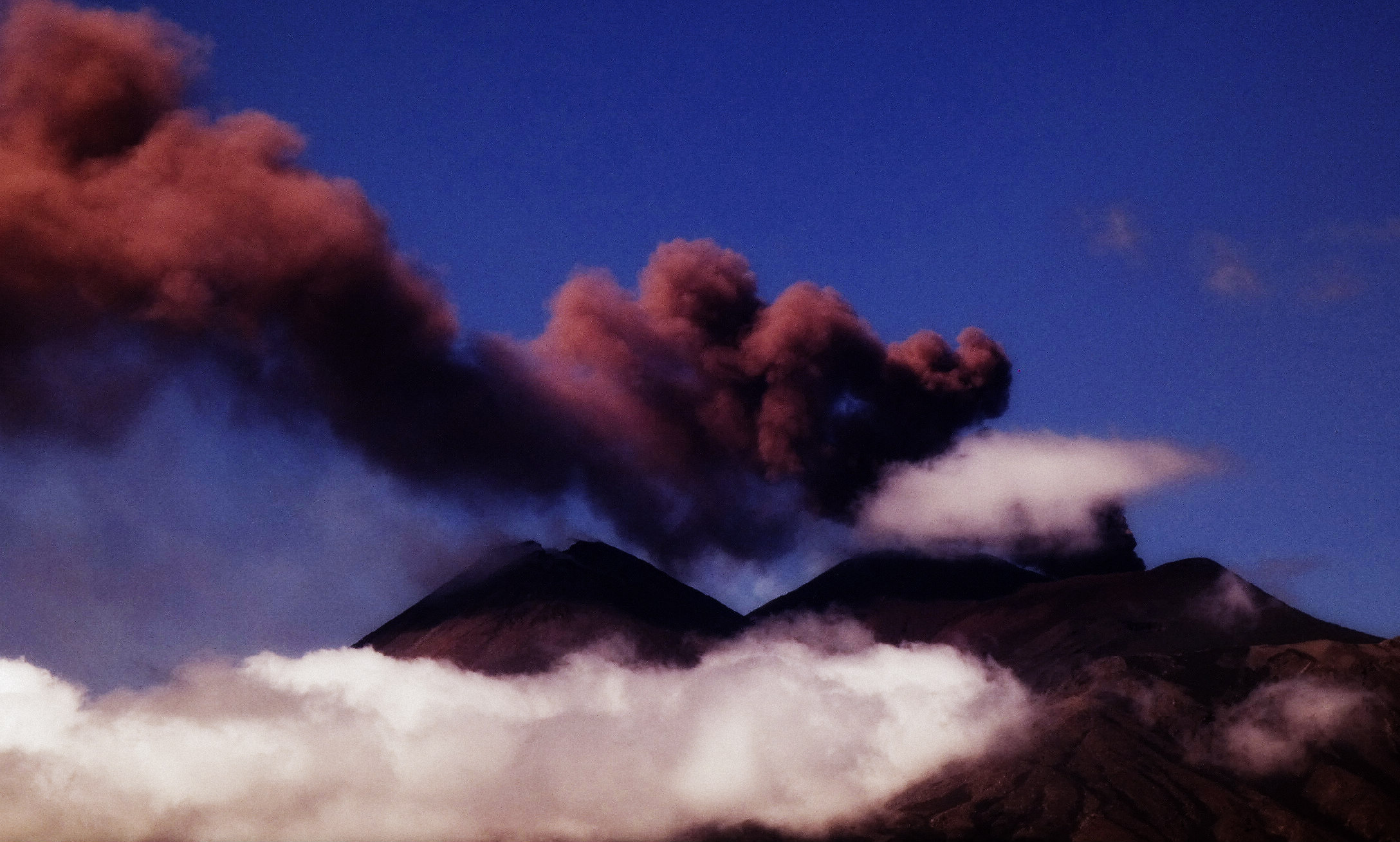 etna red ash